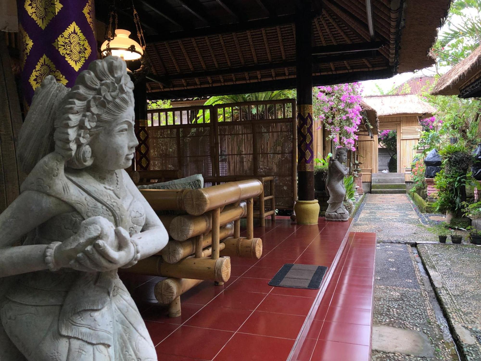 1Bd Guest House In Family Compound1, 15 Minute Walk To Yoga Barn Ubud Dış mekan fotoğraf