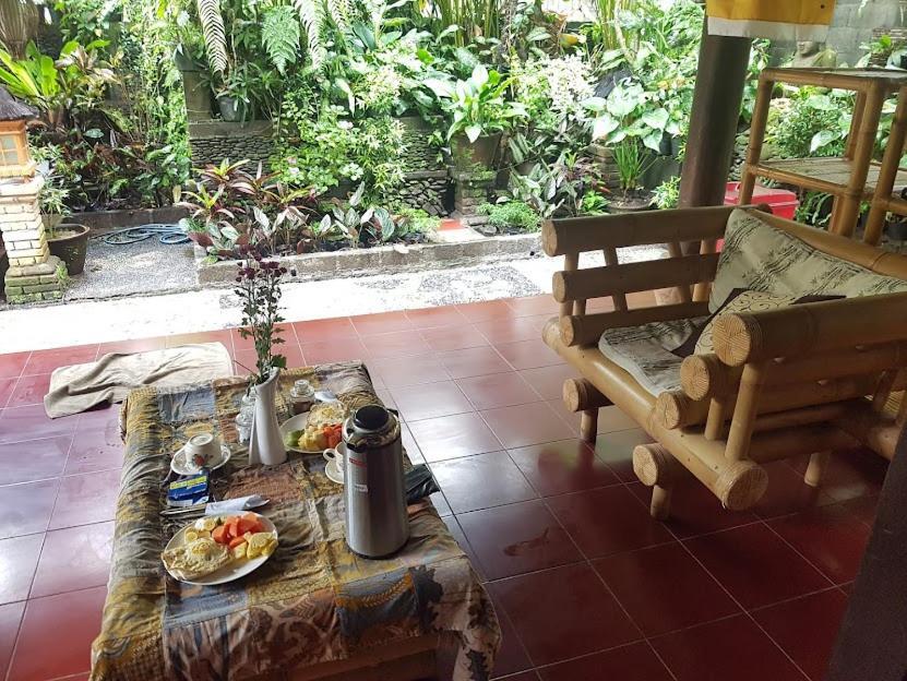 1Bd Guest House In Family Compound1, 15 Minute Walk To Yoga Barn Ubud Dış mekan fotoğraf