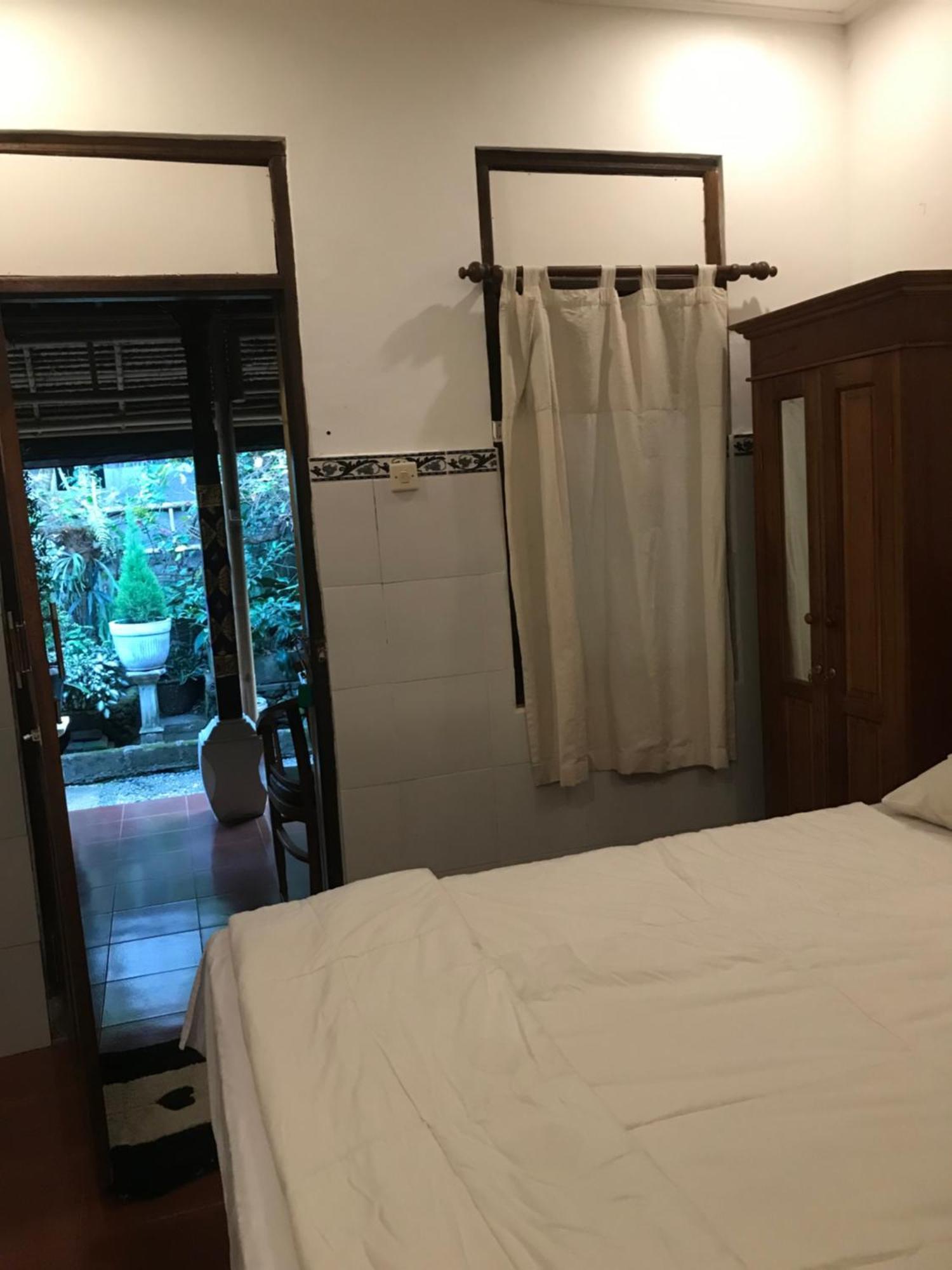 1Bd Guest House In Family Compound1, 15 Minute Walk To Yoga Barn Ubud Dış mekan fotoğraf